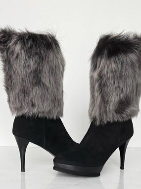Stuart Weitzman Yetala Black Suede Gray Shearling Fur Trim Boot Size 8.5 $798